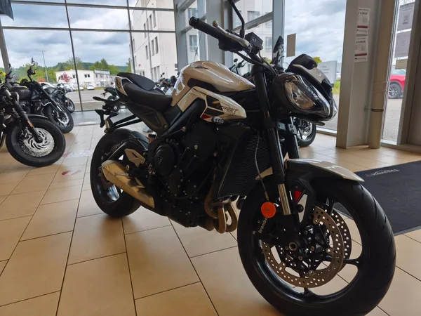 Triumph Street Triple R