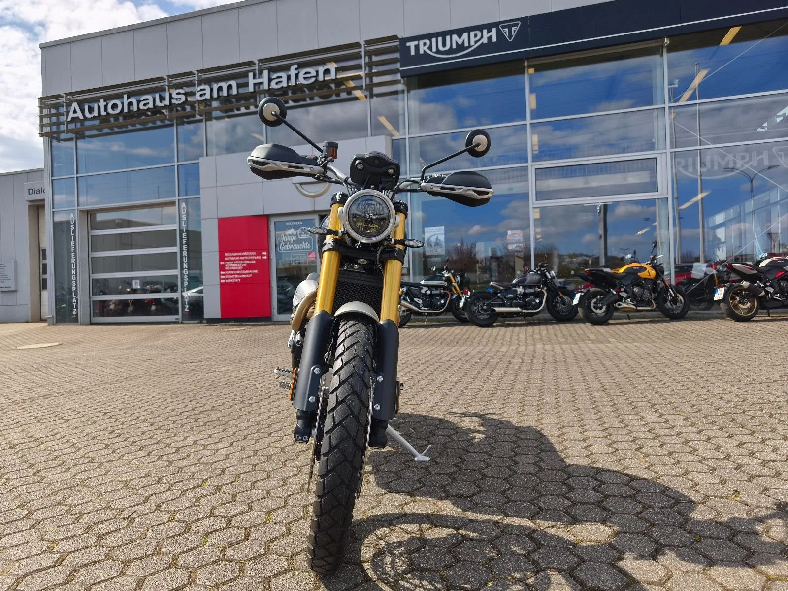 Triumph Scrambler 1200 XE