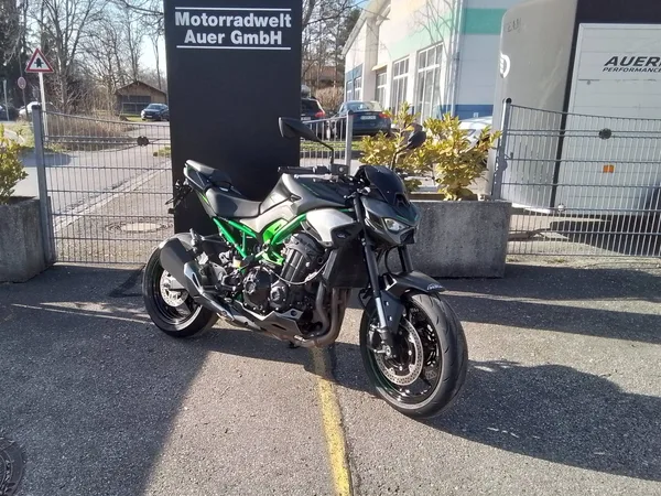 Kawasaki Z900