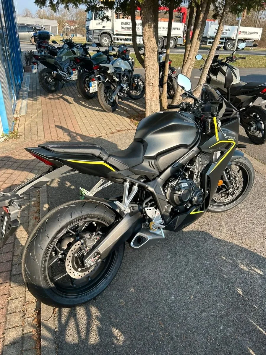 Honda CBR650R