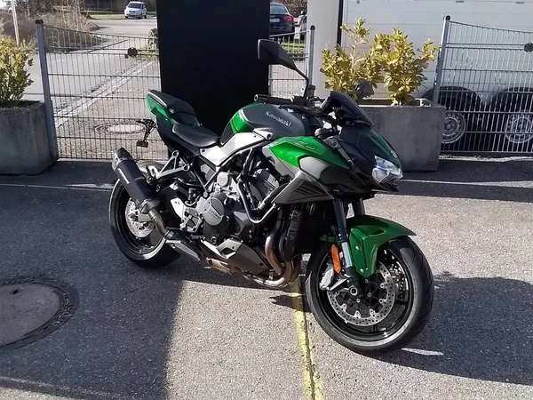 Kawasaki Z H2 -- junge Gebrauchte --
