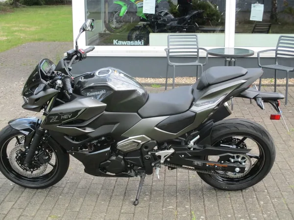 Kawasaki ZR-7