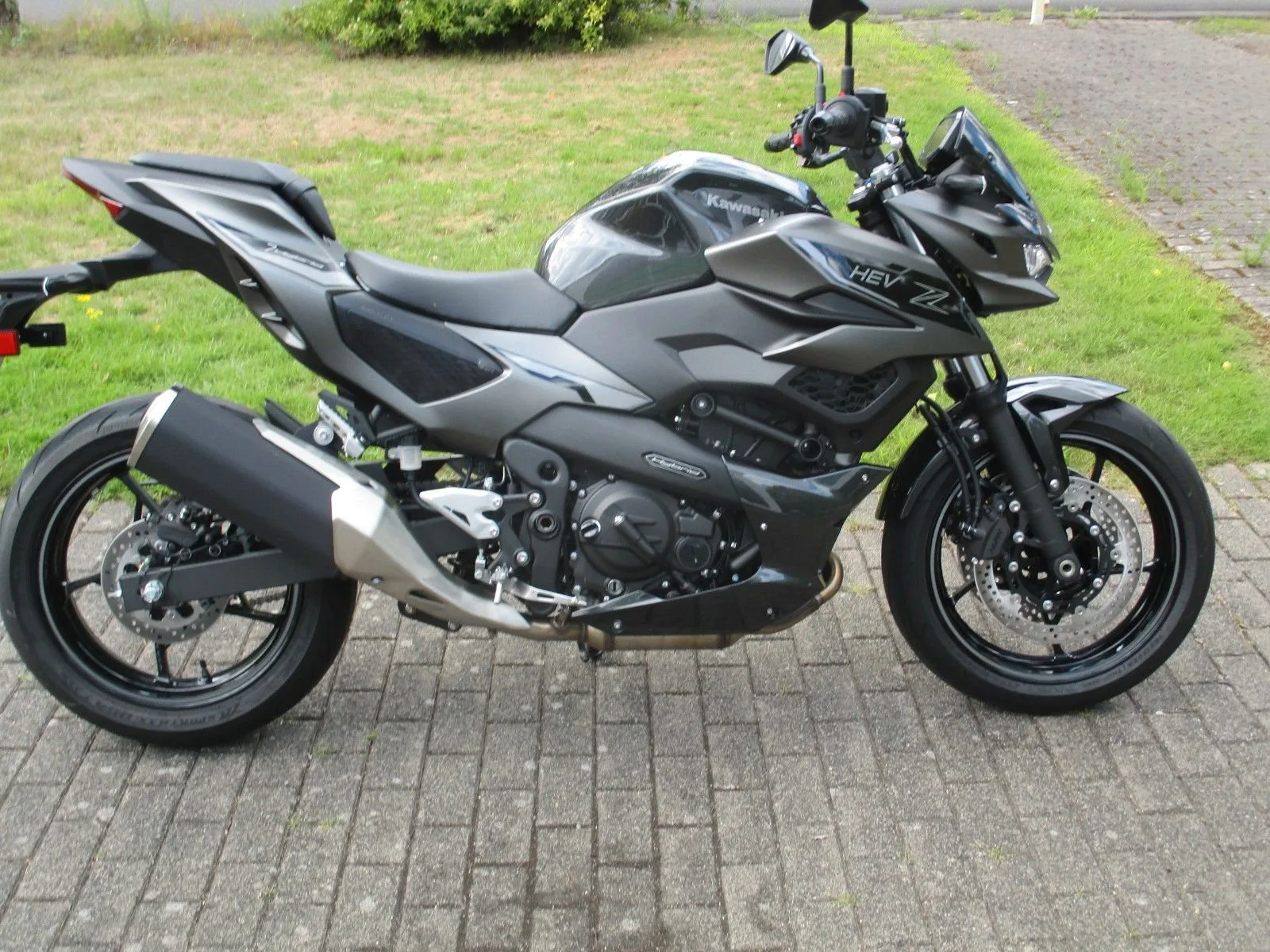 Kawasaki ZR-7