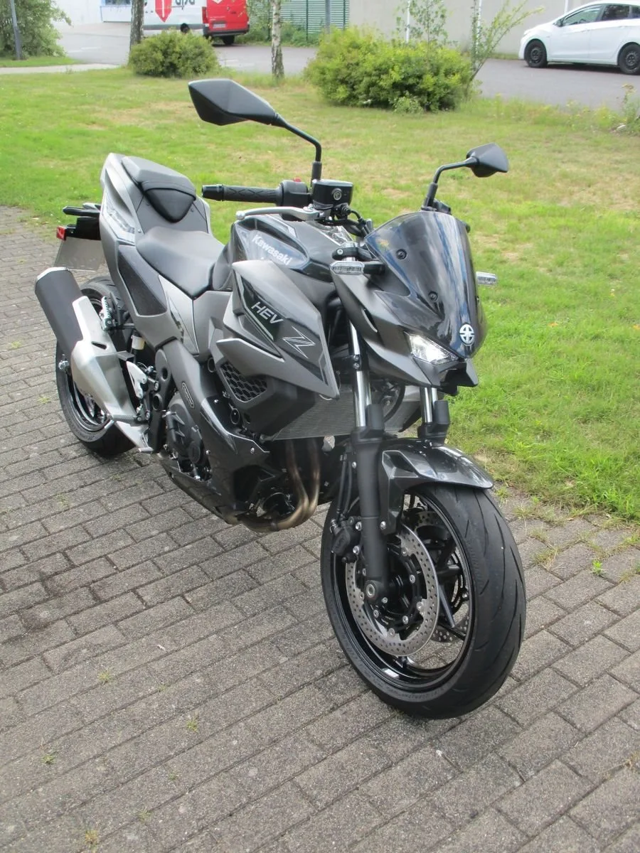 Kawasaki ZR-7
