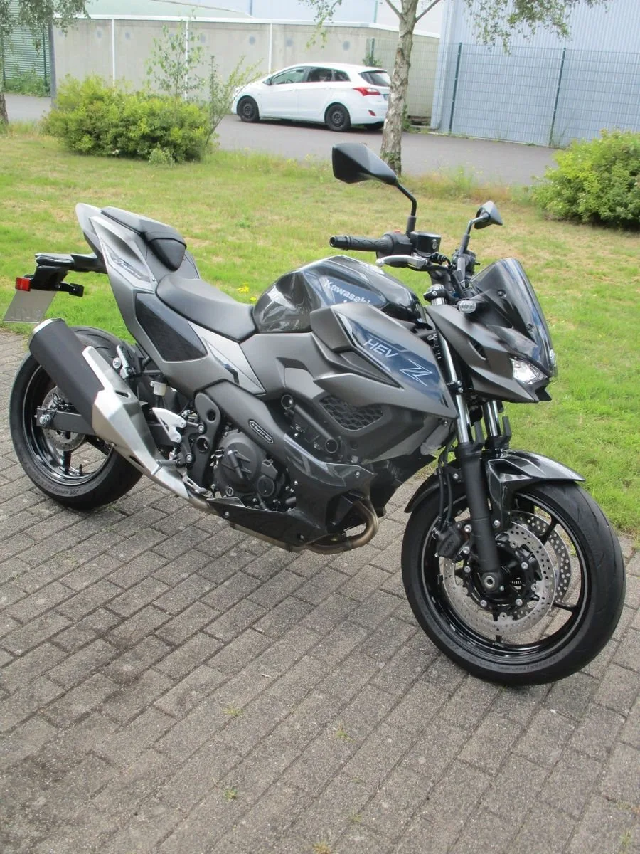 Kawasaki ZR-7