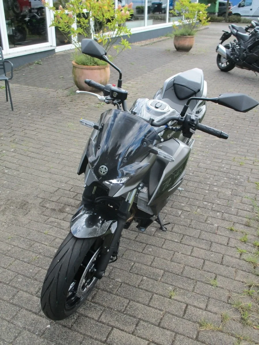 Kawasaki ZR-7