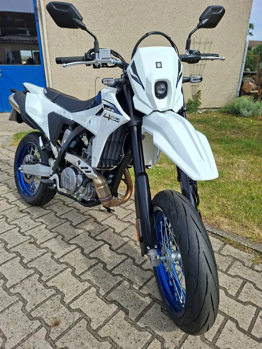 Suzuki DR-Z4SM Vorführmotorrad
