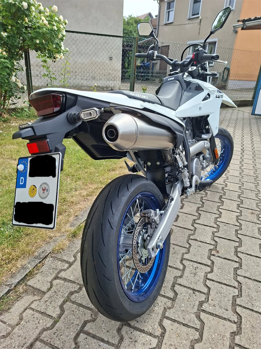 Suzuki DR-Z4SM Vorführmotorrad