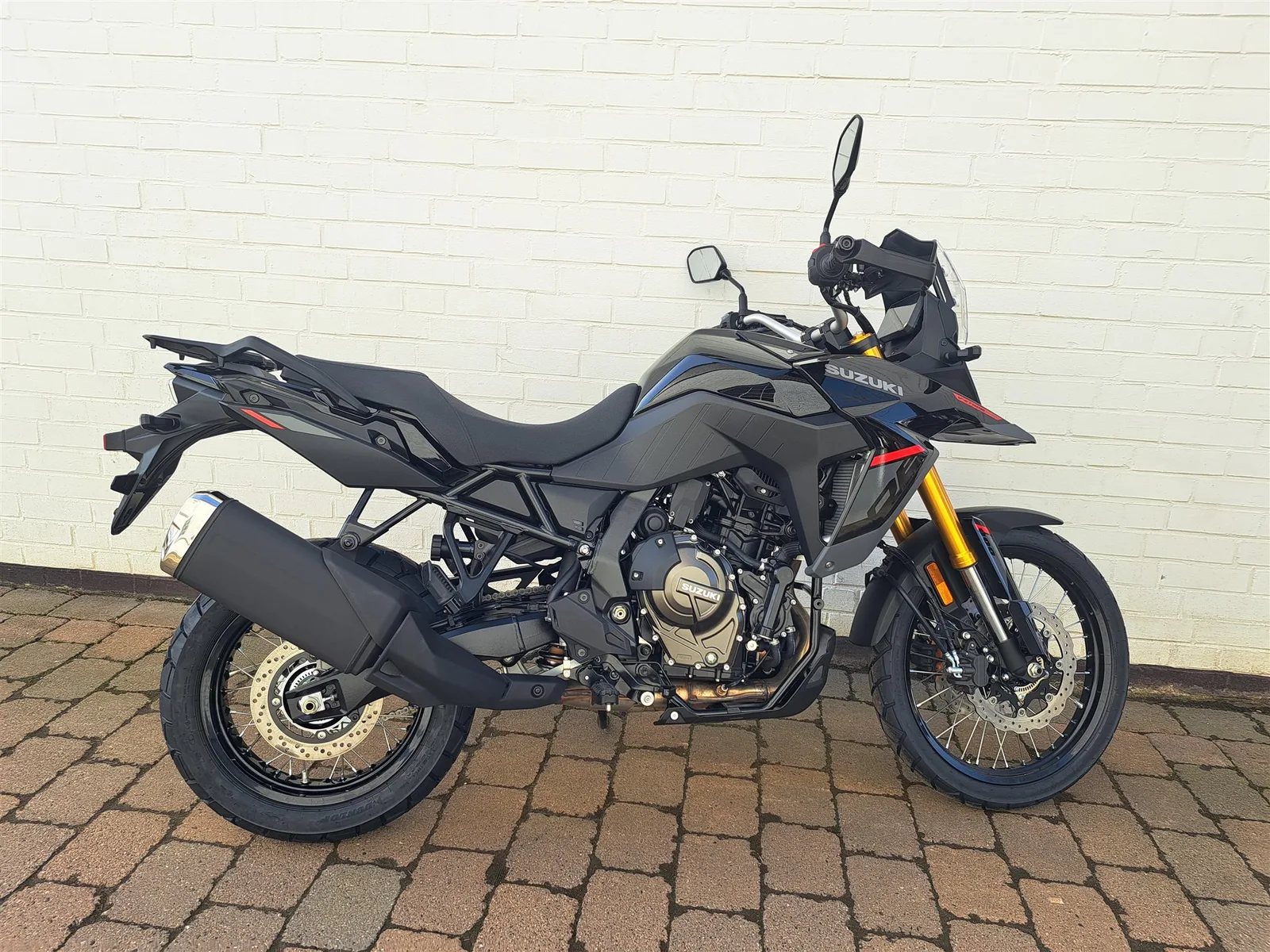 Suzuki V-Strom 800DE inkl. 400,- € Tankgutschein