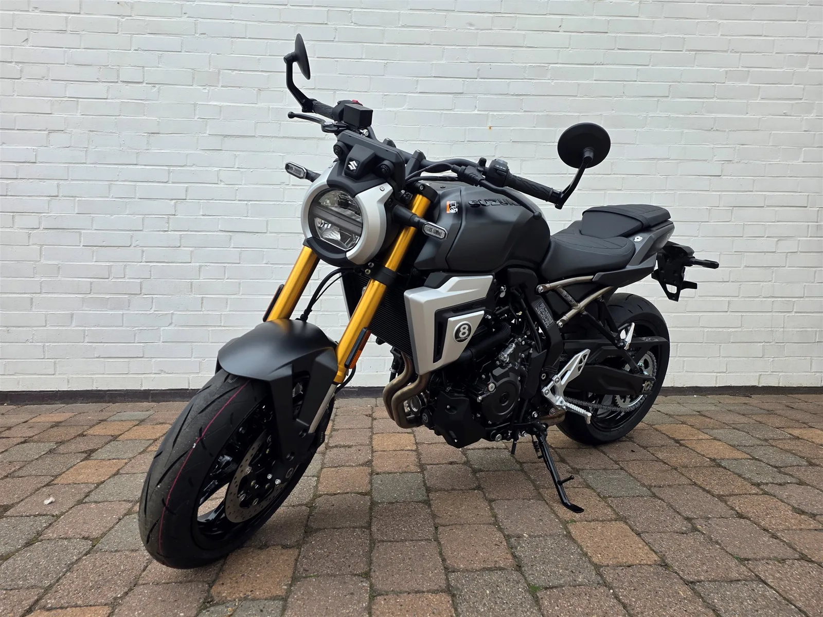 Suzuki GSX-8T inklusive Tankgutschein 400,- €
