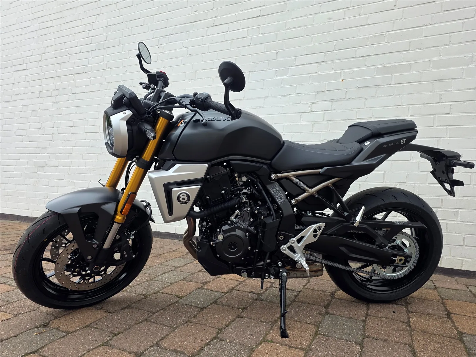 Suzuki GSX-8T inklusive Tankgutschein 400,- €