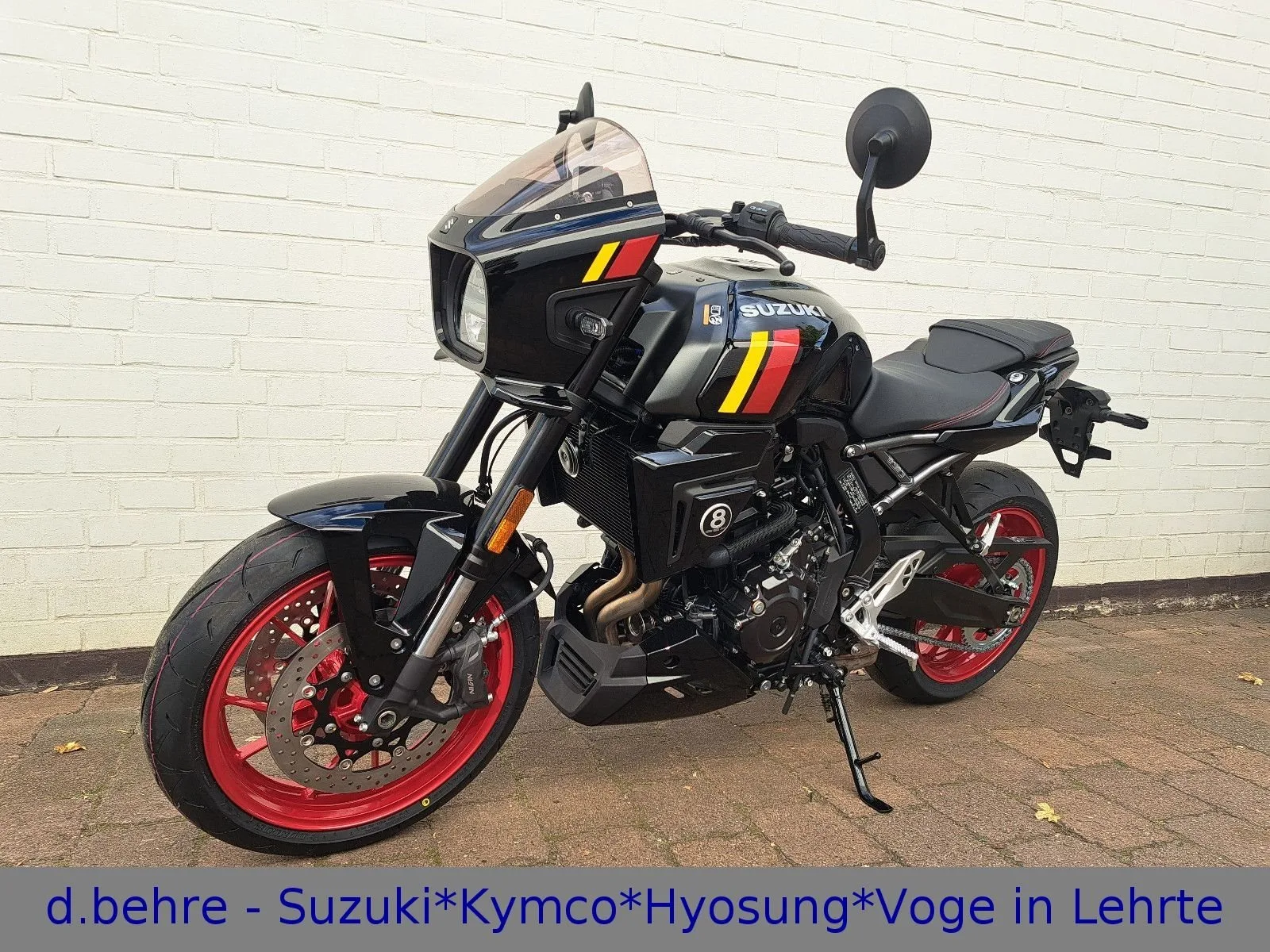 Suzuki GSX-8TT Akrapovic inkl. + 400,- € Tankgutschein