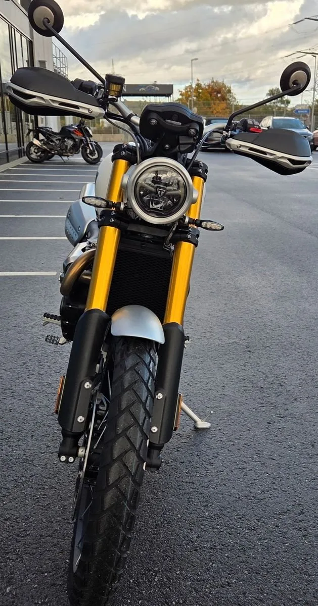 Triumph Scrambler 1200 XE