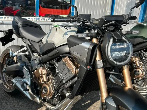 Honda CB650R E-Clutch