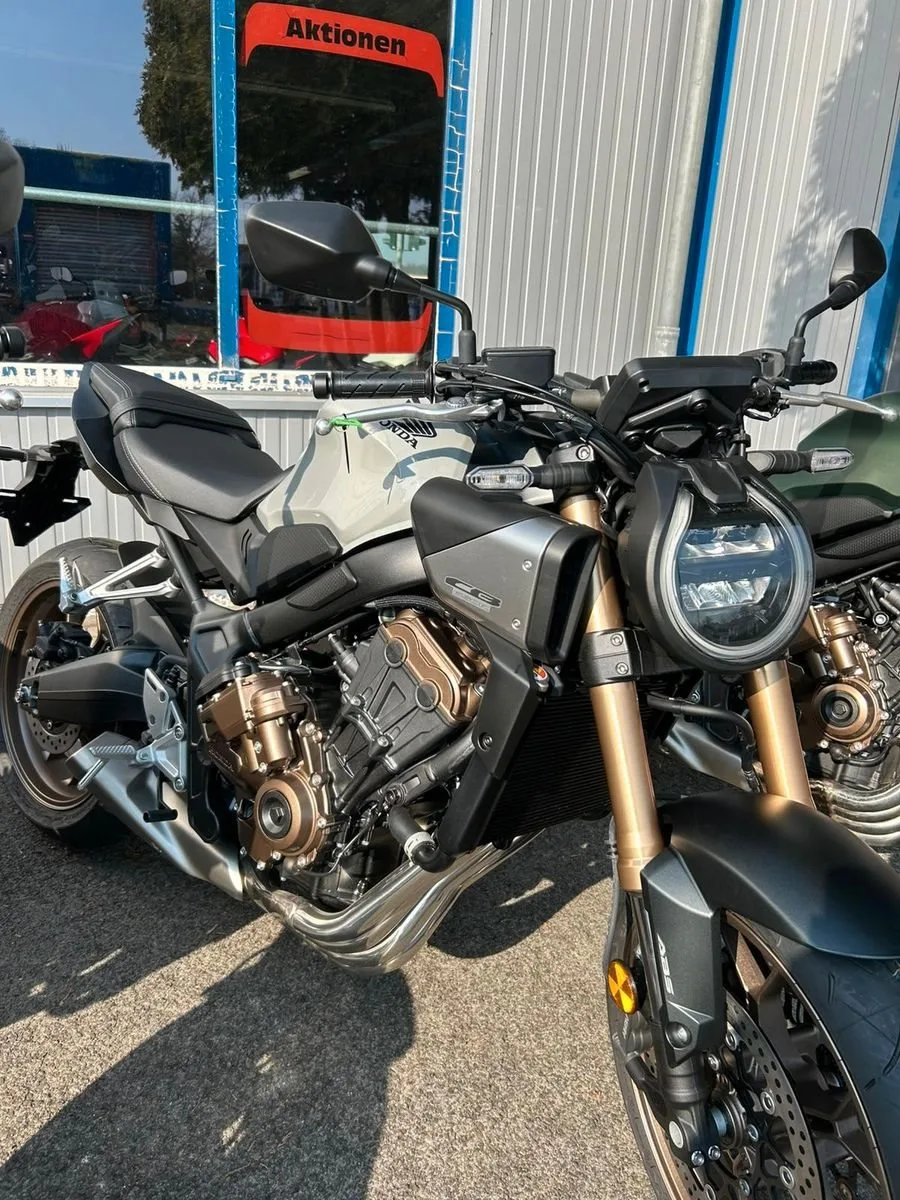 Honda CB650R E-Clutch