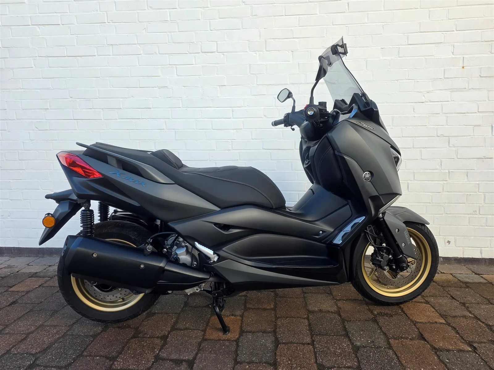 Yamaha XMAX 300 1.Hand