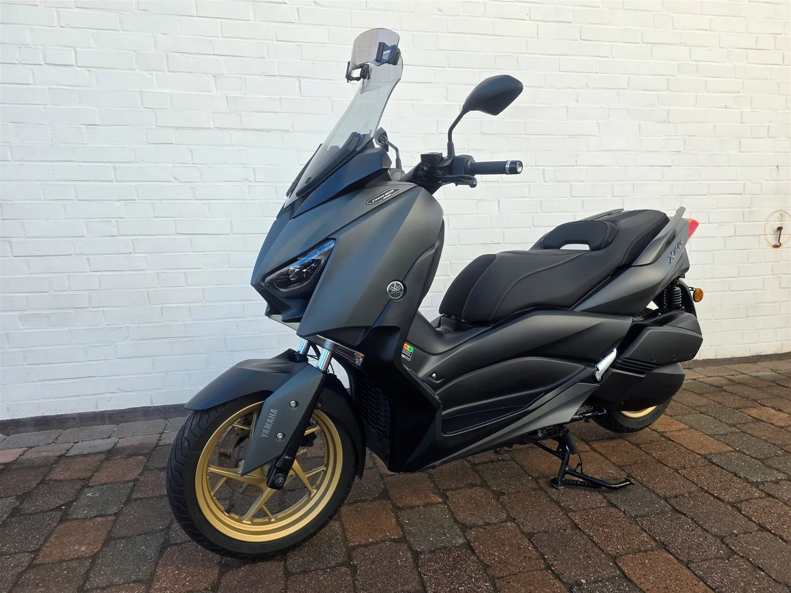 Yamaha XMAX 300 1.Hand