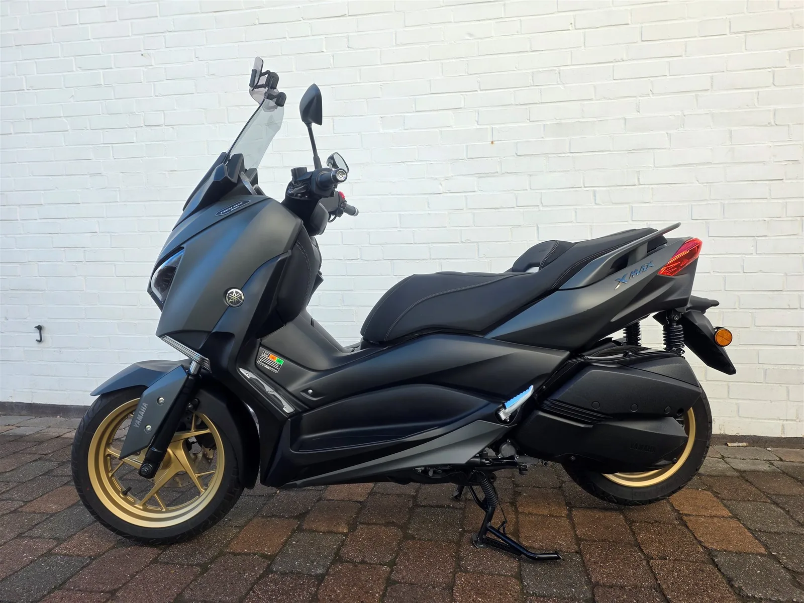 Yamaha XMAX 300 1.Hand