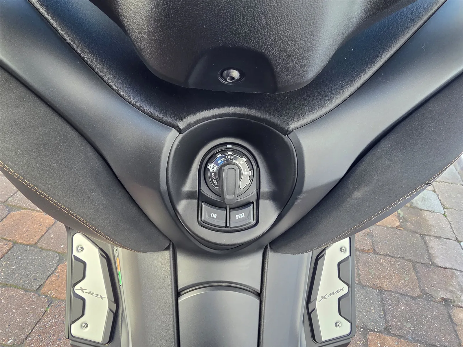Yamaha XMAX 300 1.Hand