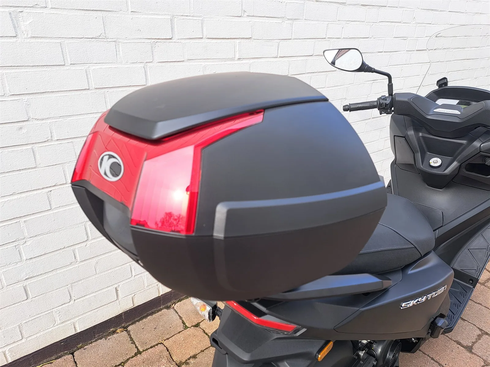 Kymco Sky Town 125i ABS Top Case und Windschild