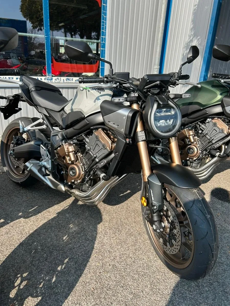 Honda CB650R E-Clutch
