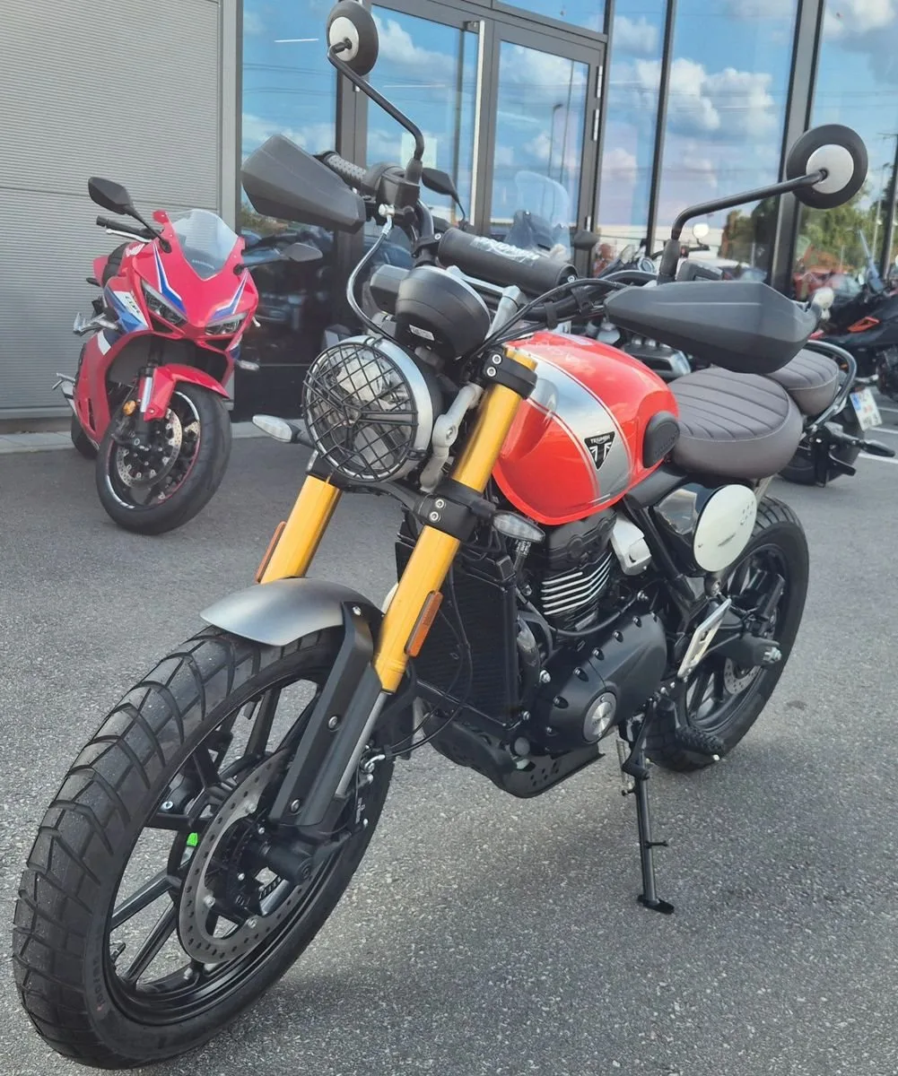 Triumph Scrambler 400 X