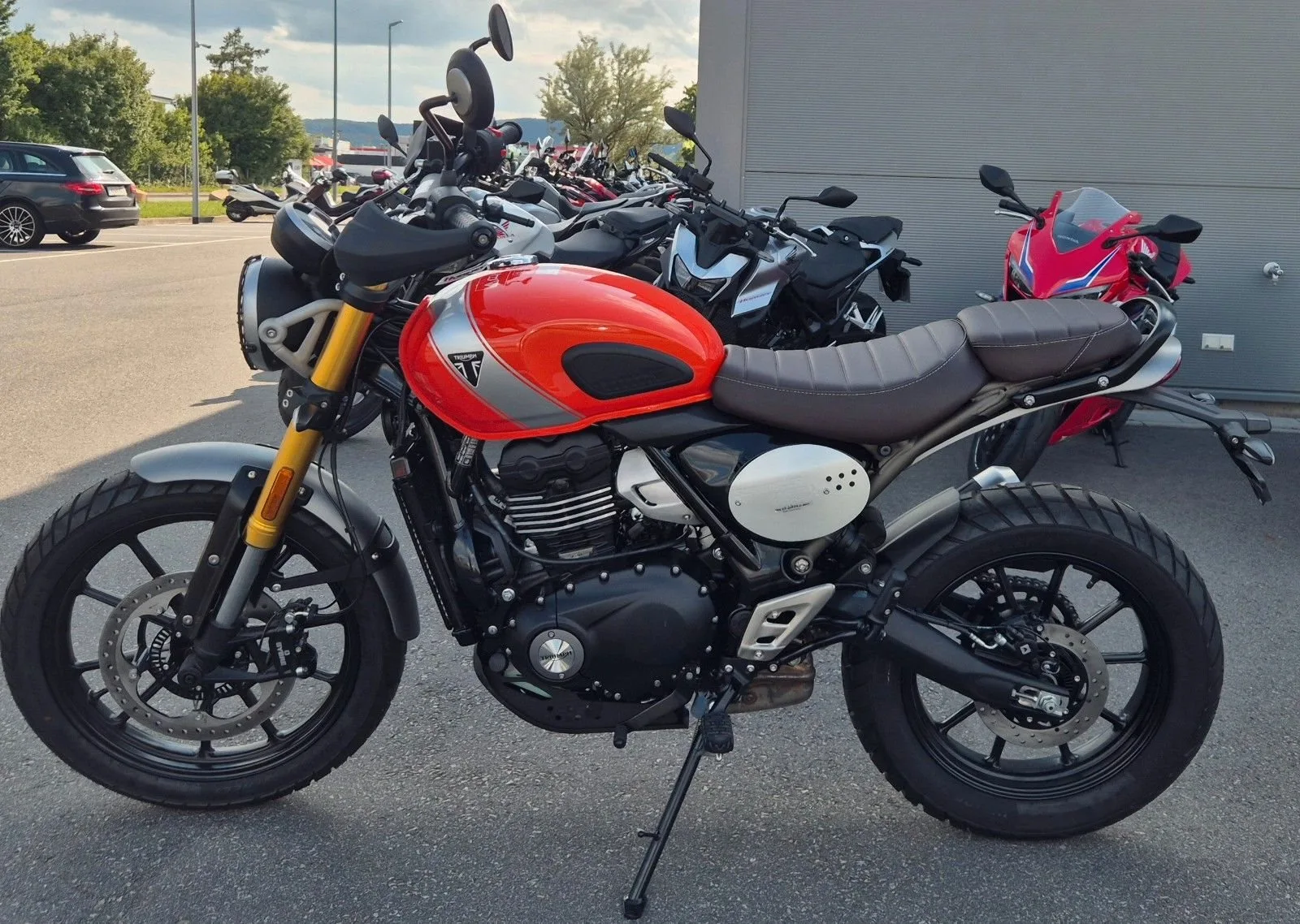 Triumph Scrambler 400 X