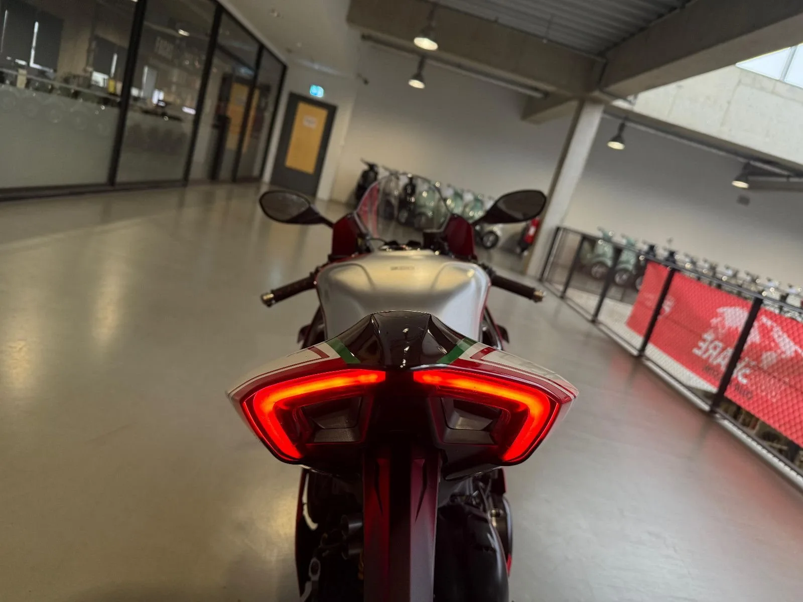 Ducati Panigale V4 SP2 ANNIVERSARIO 916