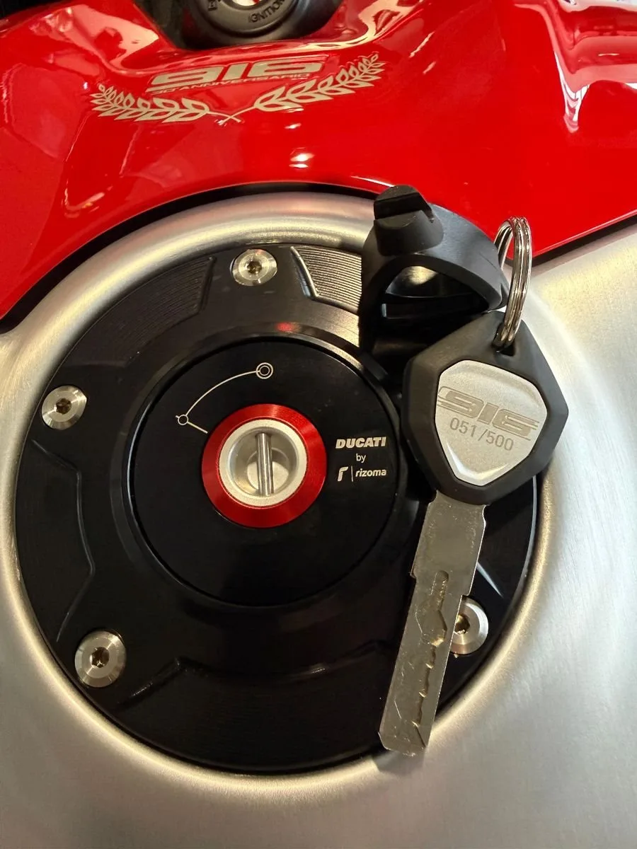 Ducati Panigale V4 SP2 ANNIVERSARIO 916