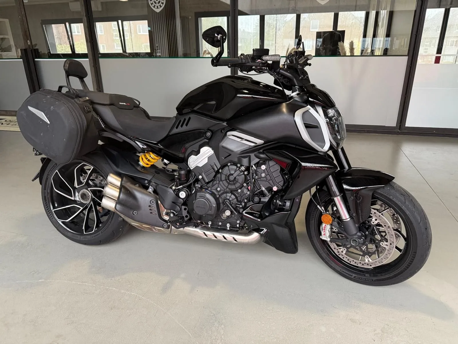 Ducati Diavel V4