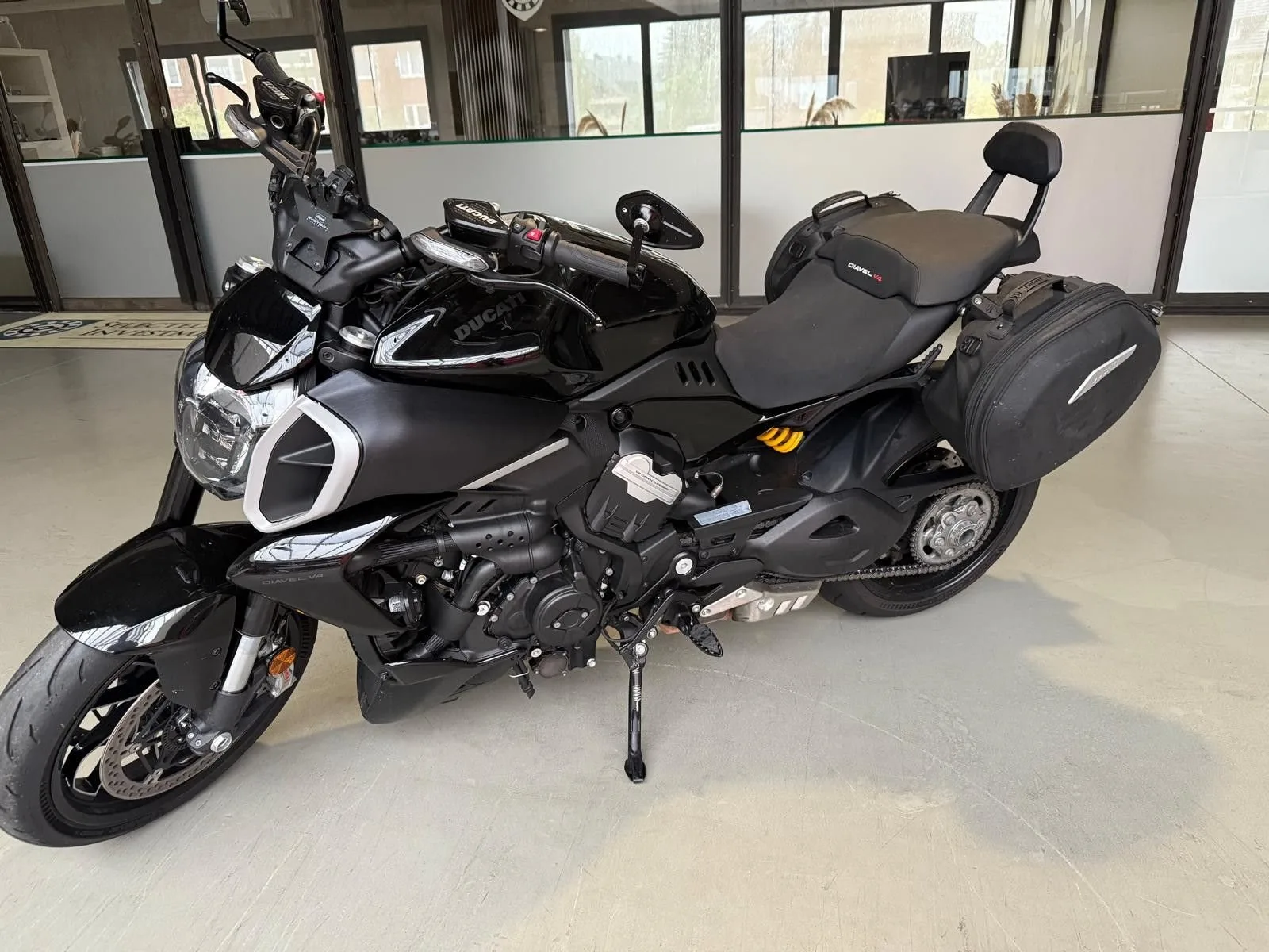 Ducati Diavel V4