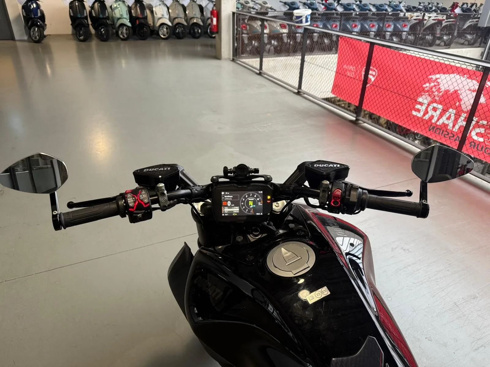 Ducati Diavel V4