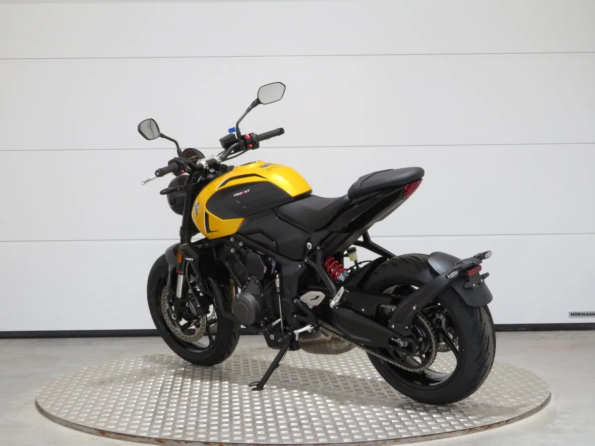 Triumph Trident 660