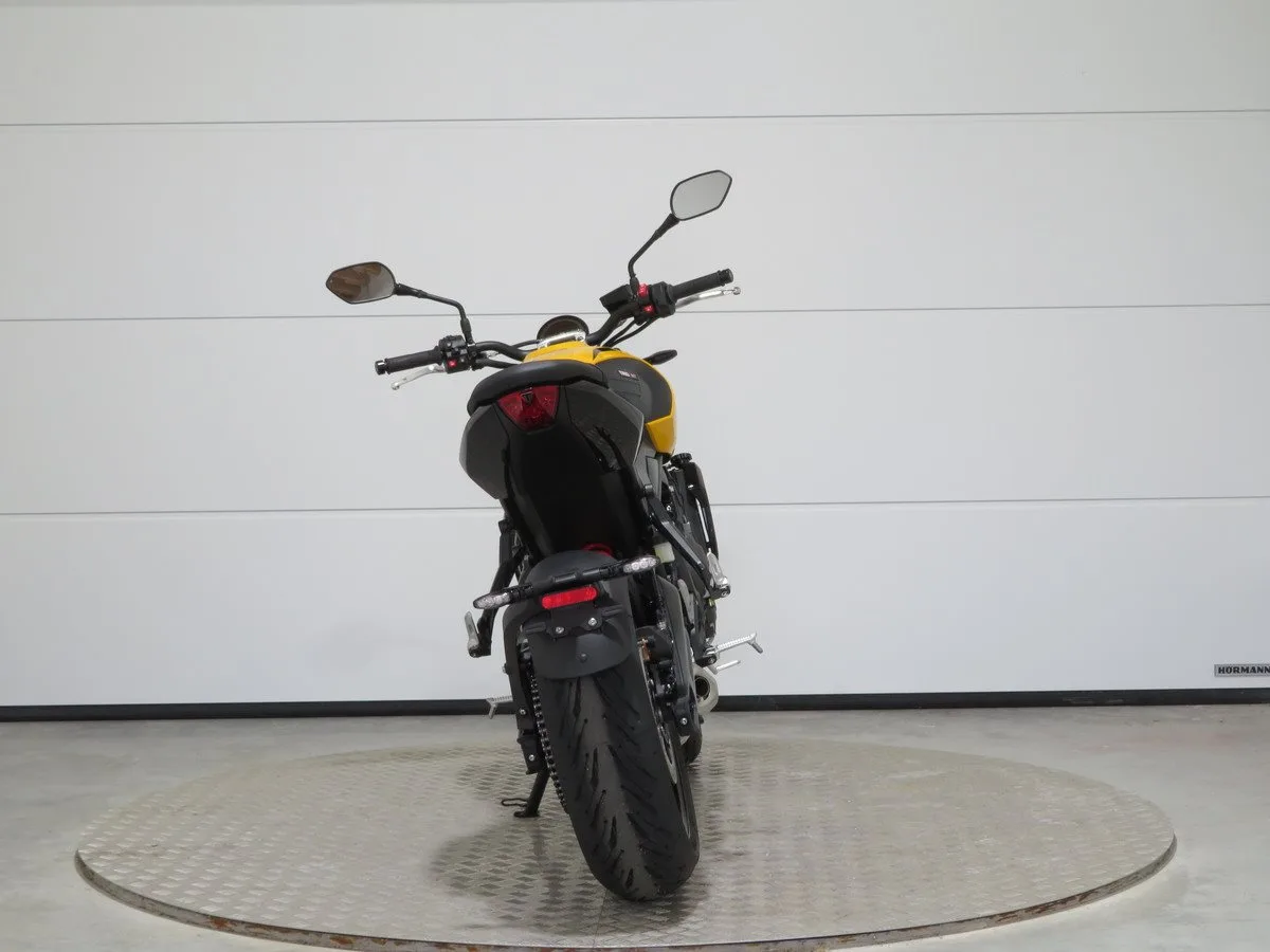 Triumph Trident 660