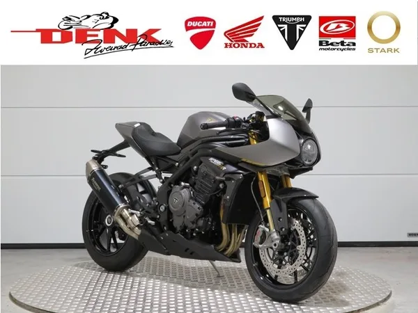 Triumph Speed Triple 1200 RR Breitling Limited Edition