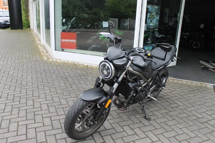 Suzuki SV650