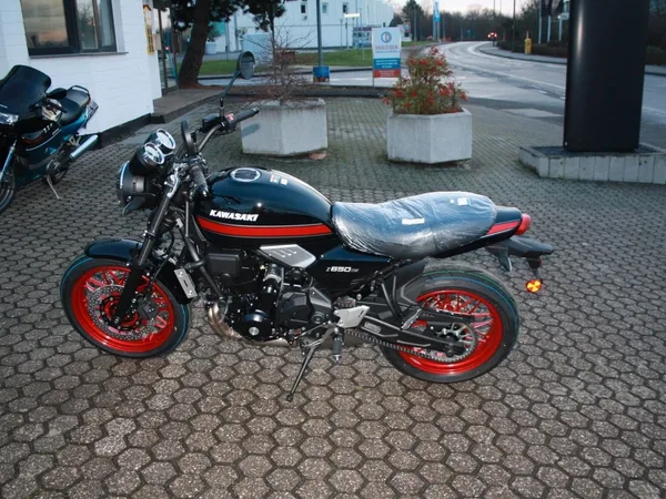 Kawasaki Z650 RS