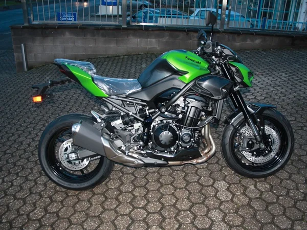 Kawasaki Z900