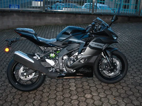 Kawasaki Ninja ZX-4RR