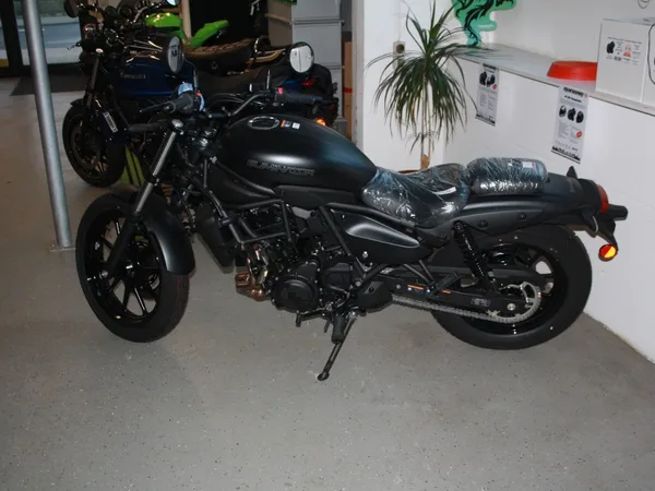 Kawasaki Eliminator 250