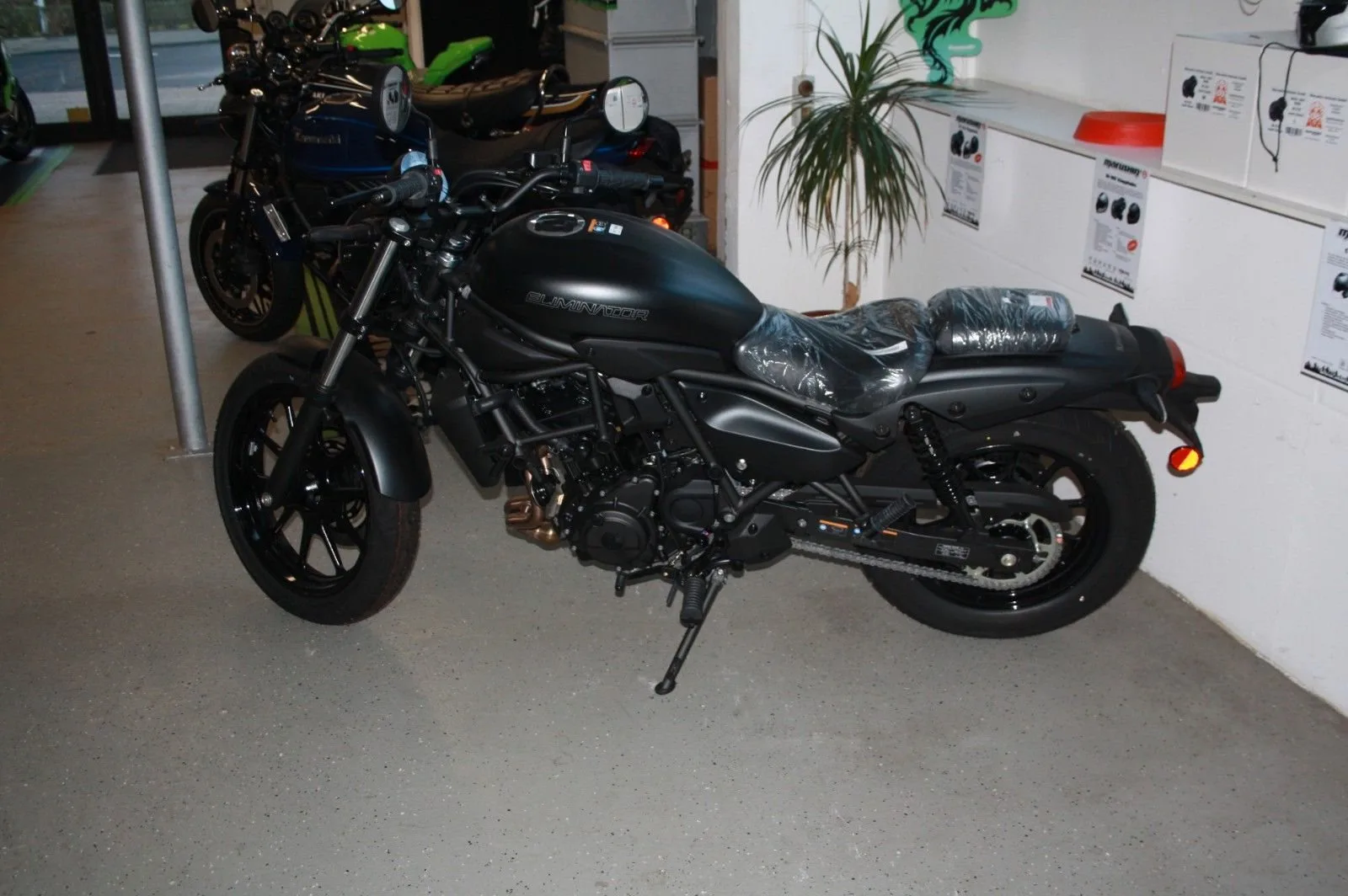 Kawasaki Eliminator 250