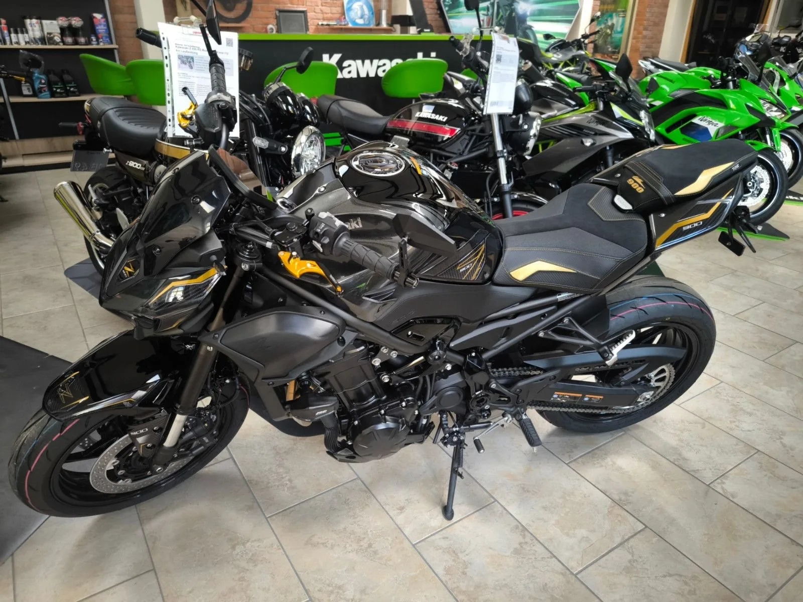 Kawasaki Z900