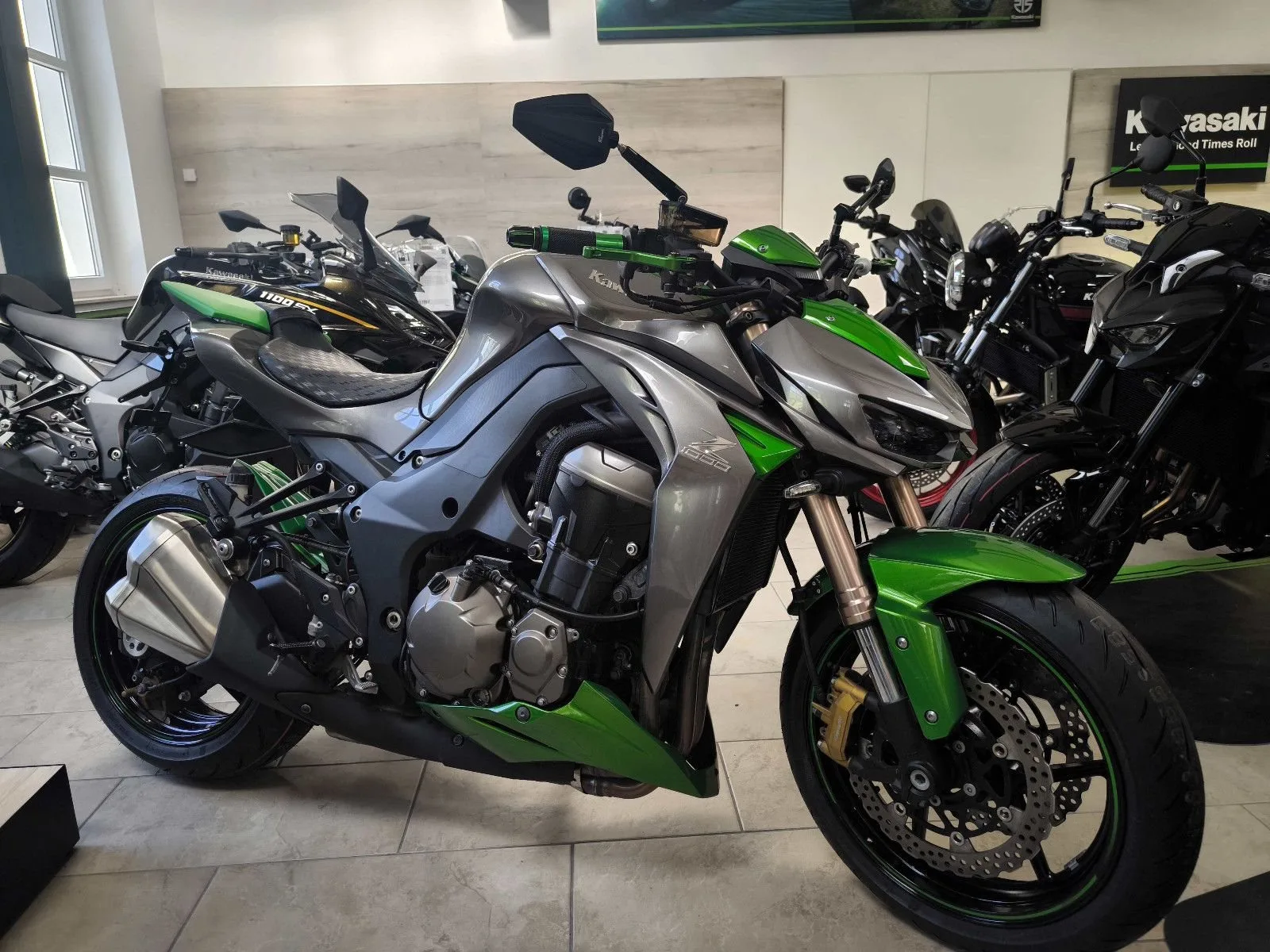 Kawasaki Z1000
