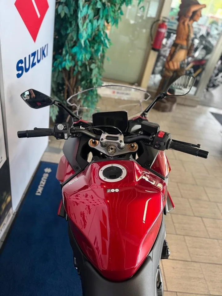 Suzuki GSX-S1000GT