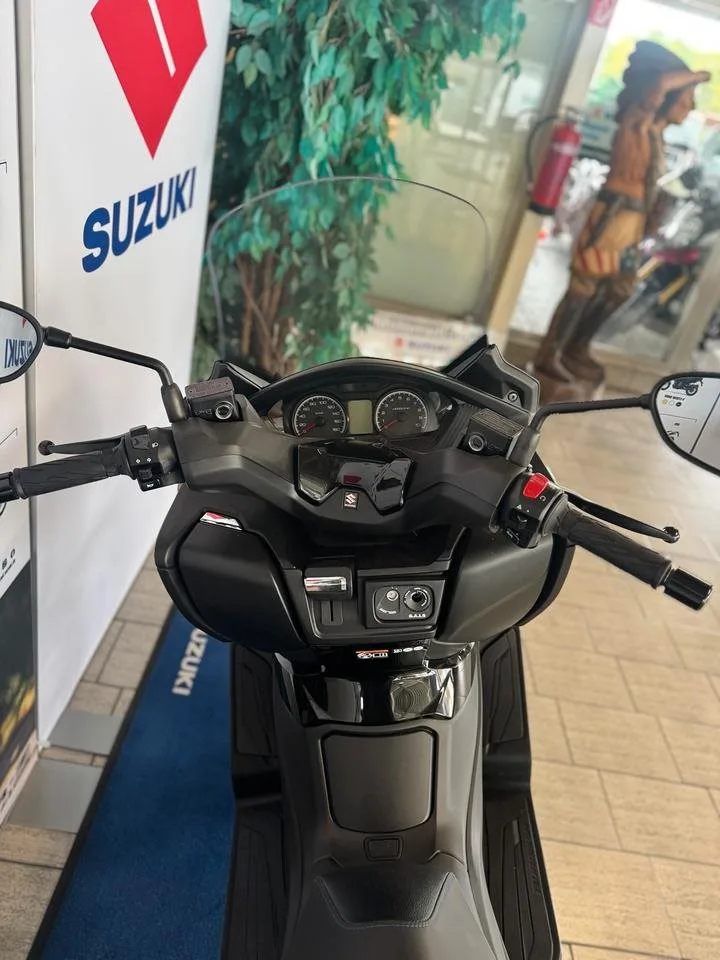 Suzuki Burgman 400