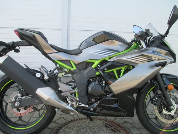 Kawasaki Ninja 125