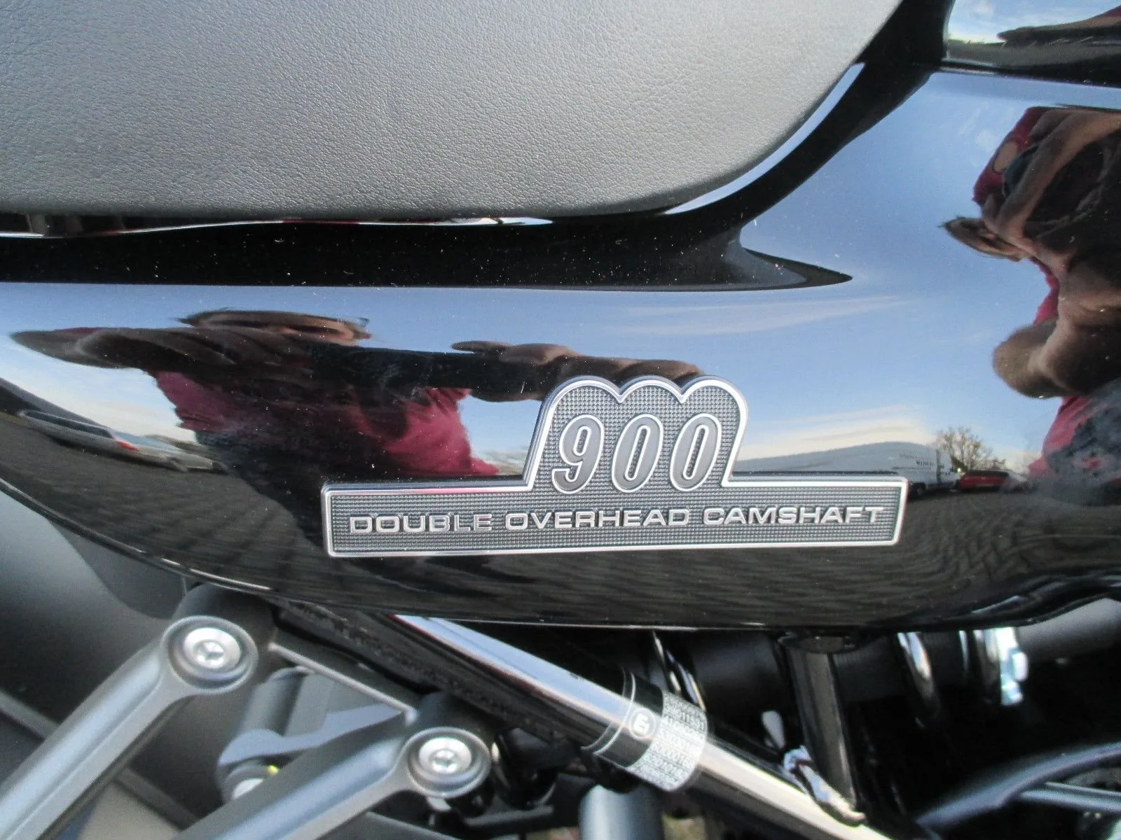 Kawasaki Z900 RS Black Ball Edition