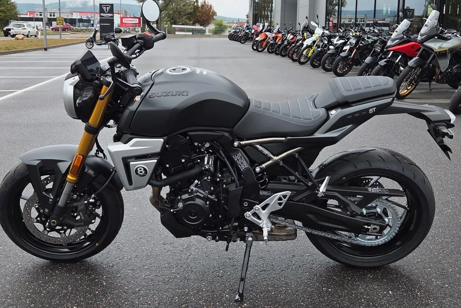 Suzuki GSX-8T
