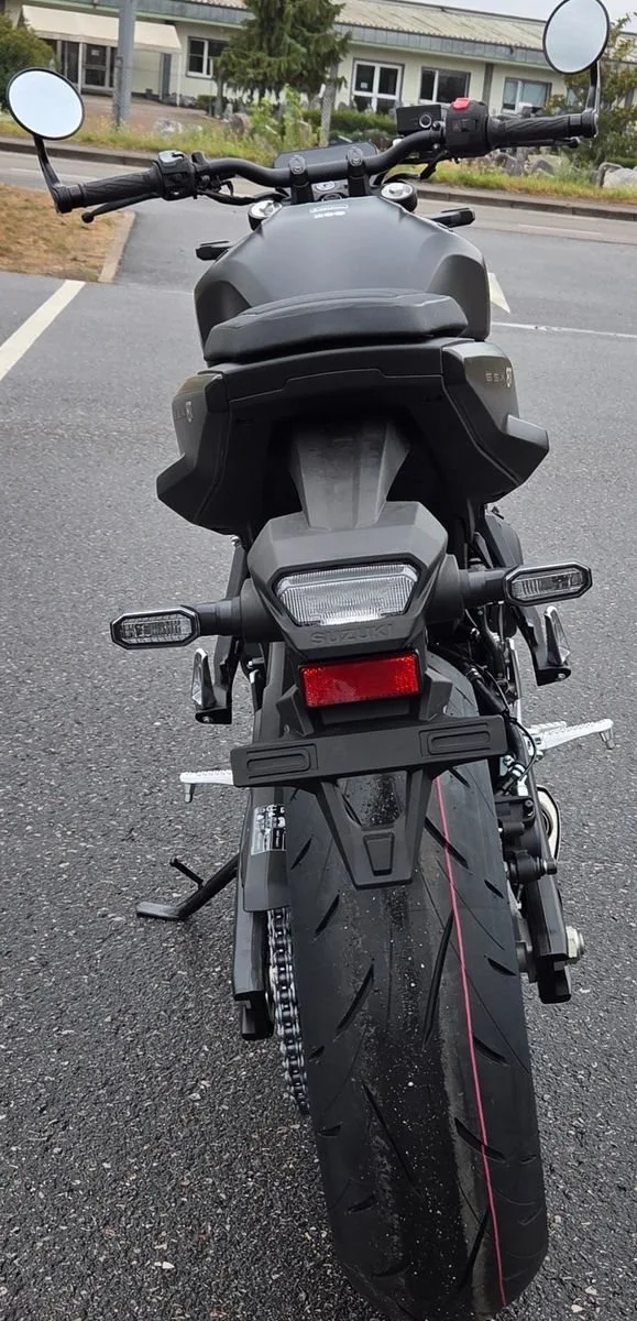Suzuki GSX-8T