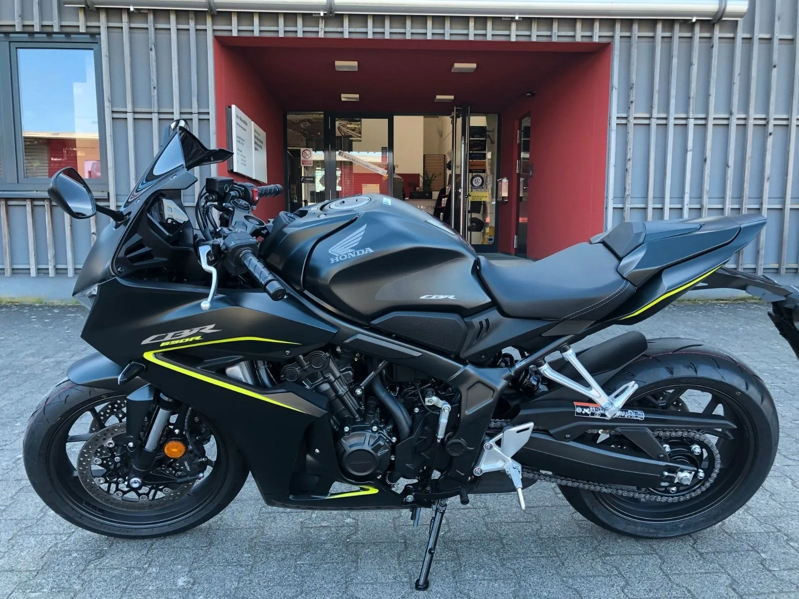 Honda CBR650R E-Clutch